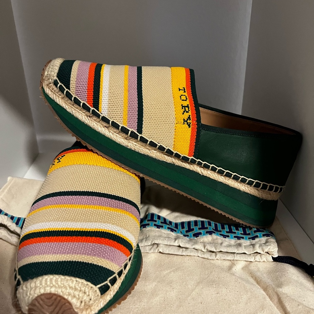 TORY BURCH💚LIKE NEW.     DAISY SLIP-ON TRAINER